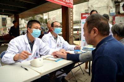 寧德蕉城開展公眾健康咨詢進社區(qū)活動